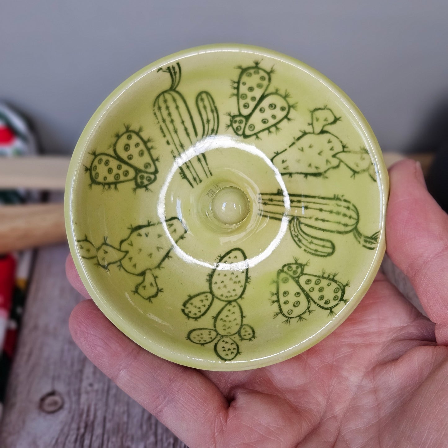 Green cactus ring dish